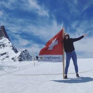 Meet your Posher, Maria